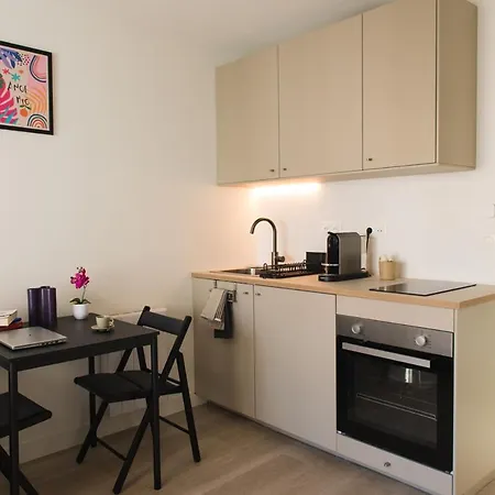 Homyparis Apartment Exterior photo