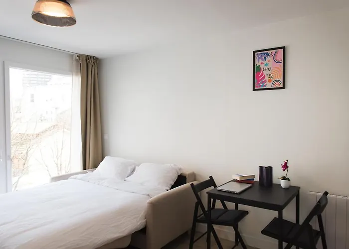 Homyparis